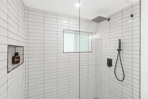 Delila's Chic 3br 2ba with Heated Pool  - Badezimmer