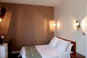 Les Ambassadeurs hôtel 3 Etoiles nouvelles chambres 2026 logis hôtel - Værelse