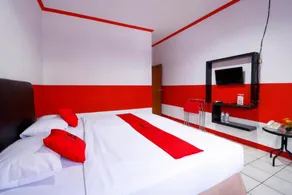 RedDoorz near Sam Ratulangi Manado - Room