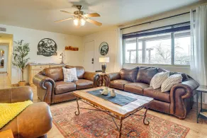 Patio & Mtn Views: Wickenburg 'trail Head House' - Innenbereich