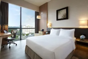Momentus Hotel Alexandra - Room