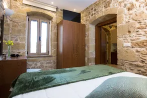 Agarathos Homes - Room