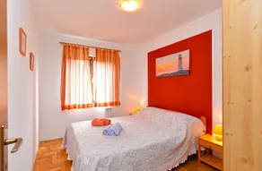 Apartment 739 - Room