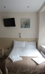 Tony's House Hotel - Room