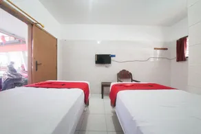 RedDoorz @ Tretes 2 - Room