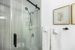 STAYOO SUITES - Seattle Secret Garden - Bad