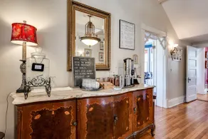 Riverdale Inn - Restaurant