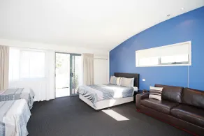 Travellers Motor Village - Room