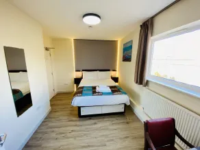 Almond Tree Hotel - Chambre