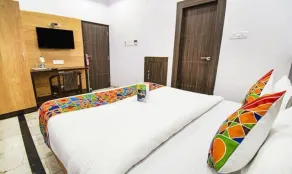 FabHotel Golden Leaf - Nr. Medanta Hospital - Chambre