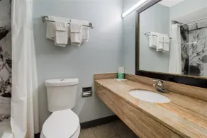 Monsoon Inn - Bathroom