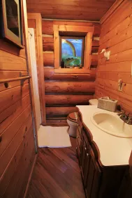 Cabin #97 - 'pinecone' Log Cabin at the Lake That is Pet-friendly! - Bagno