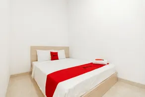 RedDoorz @ Graha Cemerlang Maros - Room