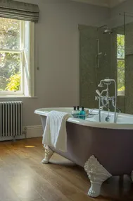 Outwood House - Bathroom