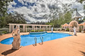 Nestlenook Victorian Condo ~6 Mi to Attitash! - Pool