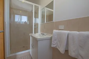 River Street Motel - Bathroom