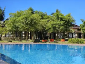 Celina Peninsula Resort Quảng Bình - Pool