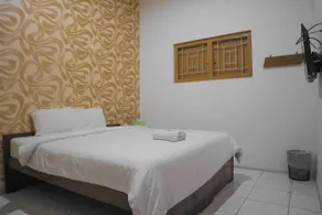 Hotel Maerakaca Tugu Yogyakarta Mitra RedDoorz - Værelse