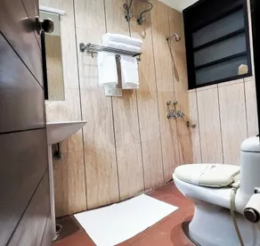The Wind Cross - Bathroom