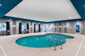 Holiday Inn Express & Suites - Charlotte Airport by IHG - Piscine