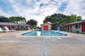 Americas Best Value Inn Lockhart TX - Piscine