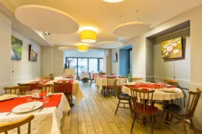 Logis Hotel De La Poste - Restaurante