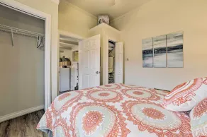 Downtown Loft Apartment, Steps to Riverfront! - Rom