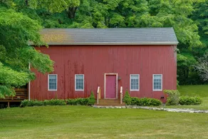 Guest House w/ Private Pond & Dock in Southbury! - Interiør