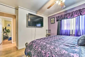 Detroit Home w/ Pool & Yard, 15 Mi to Downtown! - Værelse