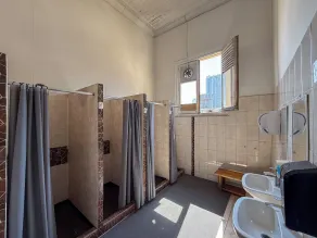Happy House Hostel - Bathroom
