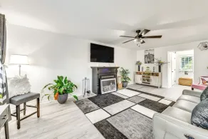 Richmond Home w/ Deck: 1 Mi to Richmond Raceway! - Interiør