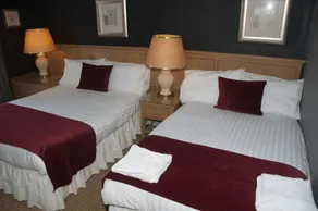 Caledonian Hotel - Chambre