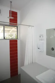 Noosa Flashpackers - Bathroom