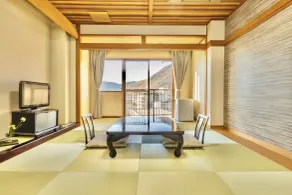 Japanese Onsen Ryokan Kohakuen - Chambre