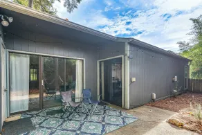 Pet-friendly Raleigh Townhome Near Medical Centers - Innvendig