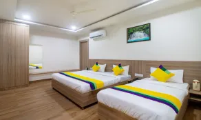 Itsy Hotels Krishna Residency, Govardhan Chauraha - Chambre
