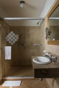 Hotel Bolivar Plaza - Bathroom