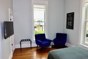 Historic Red Rooster Inn - Room