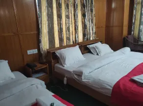 Hotel Tawang Holiday - Room