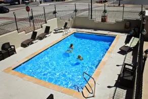 Bowen Motel - Piscine