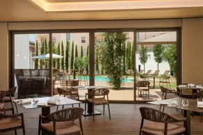 Antum Hotel - Restaurant