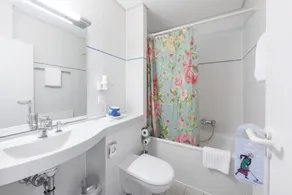Hotel Tante Alma Mannheim - Bathroom
