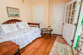 The Virginia Cliffe Inn - Chambre