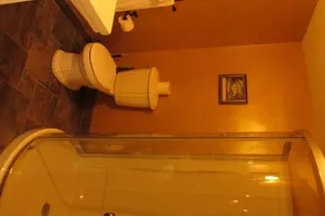The Lost Pearl - Bathroom