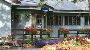Gunflint Lodge & Outfitters - Hall