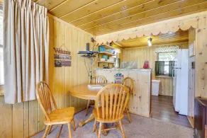 Peaceful Lakefront Cabin, 5 Mi to Dtwn Minocqua! - Interiør