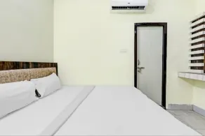 Hotel s.n.a. grand - Room