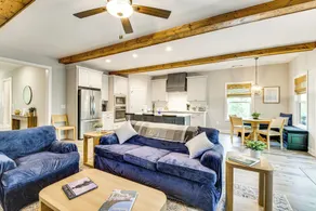 Lake Hartwell Family Getaway w/ Dock & Water Views - Interiør