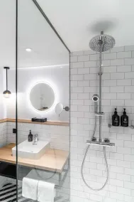 Pentahotel Rostock - Bathroom