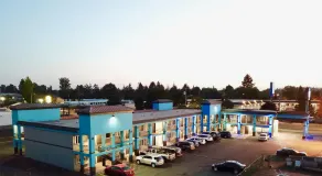 Holiday Lodge - Salem,OR - Piscine